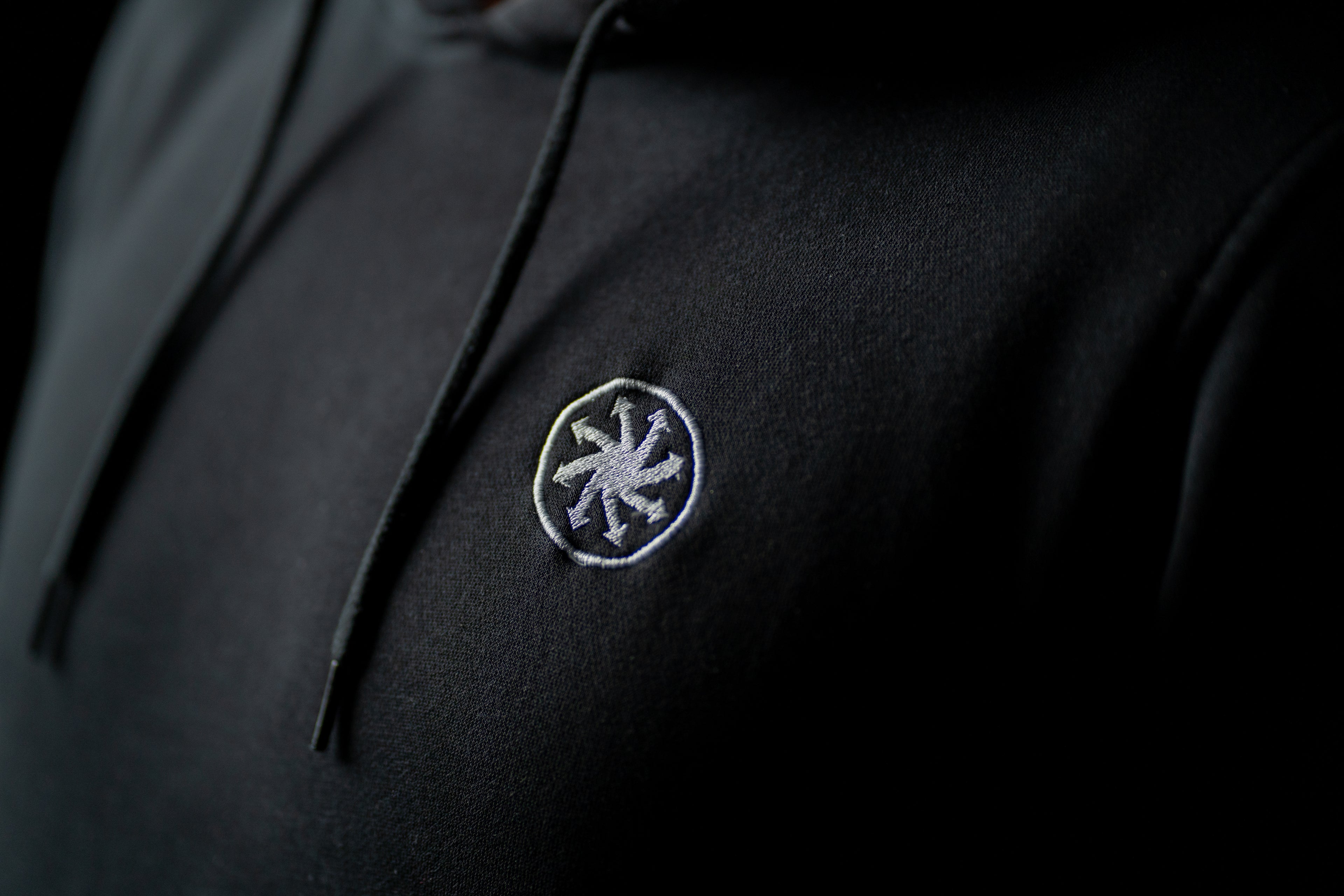 Hoodie Rüstung aus Hass